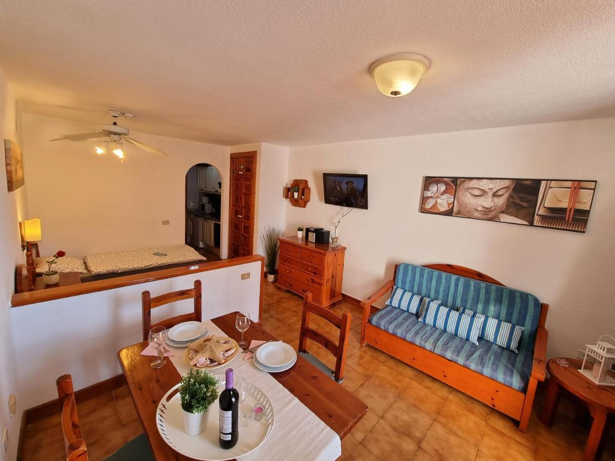 Studio Apartment No 1 Directly On The Beach And Sea, Terrace, Heated Pool, Wifi Плая-де-лас-Америкас Экстерьер фото