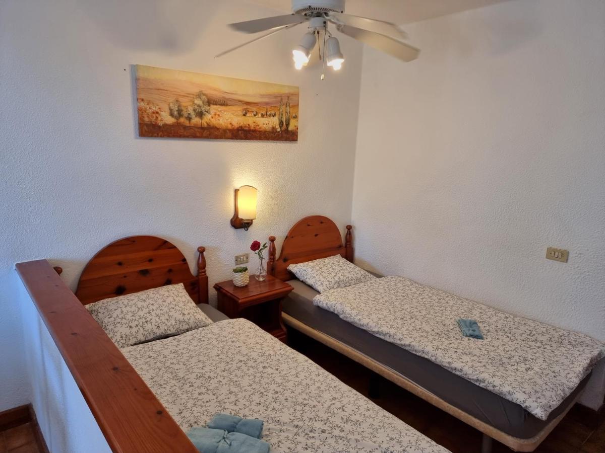 Studio Apartment No 1 Directly On The Beach And Sea, Terrace, Heated Pool, Wifi Плая-де-лас-Америкас Экстерьер фото